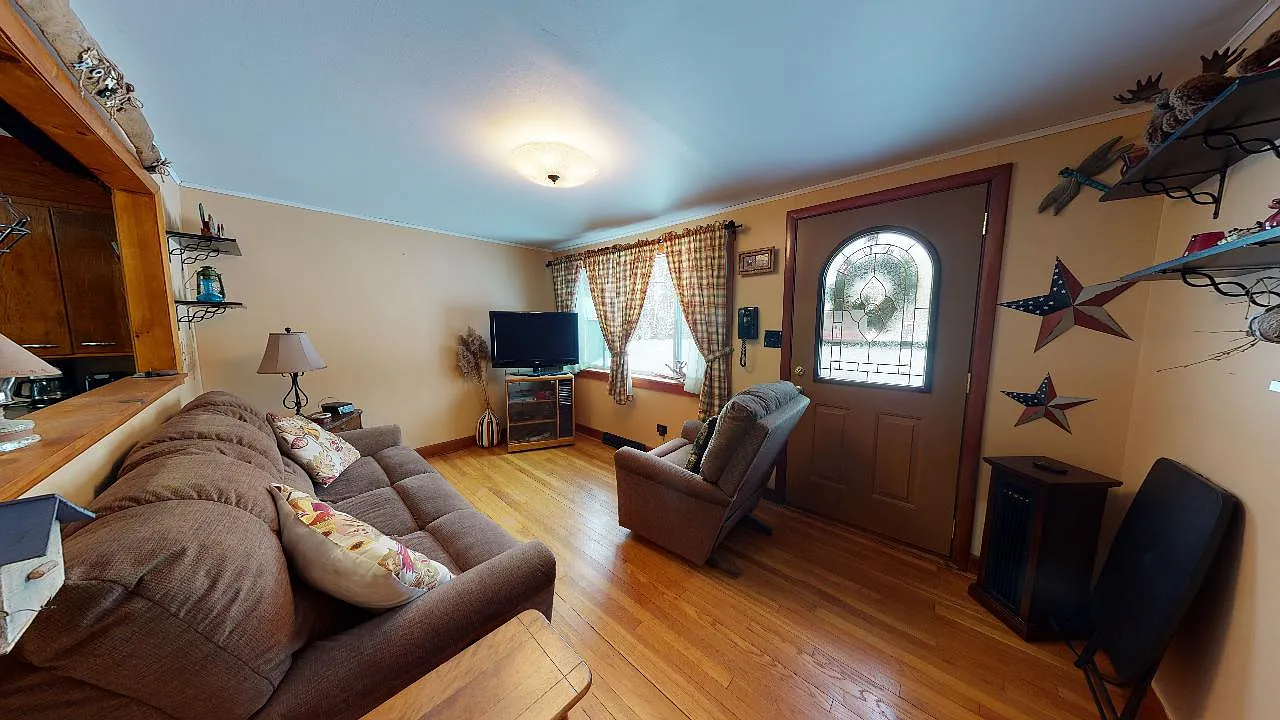 27 Lewis Street - 1 — Photo 3