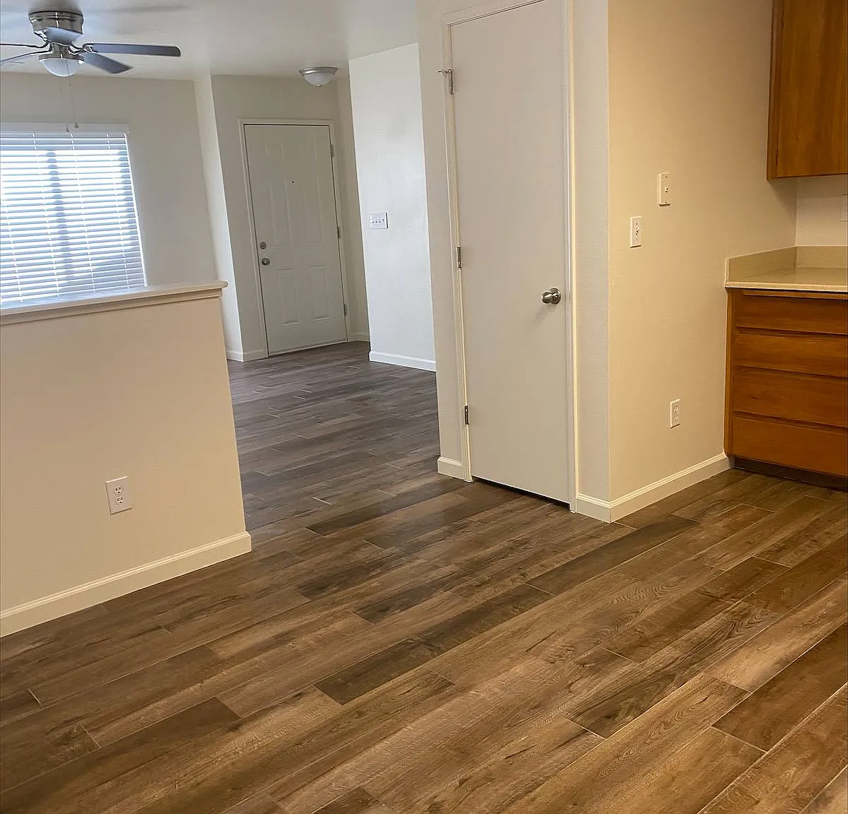 2 bed, 949 sqft, $1,575 — Photo 3