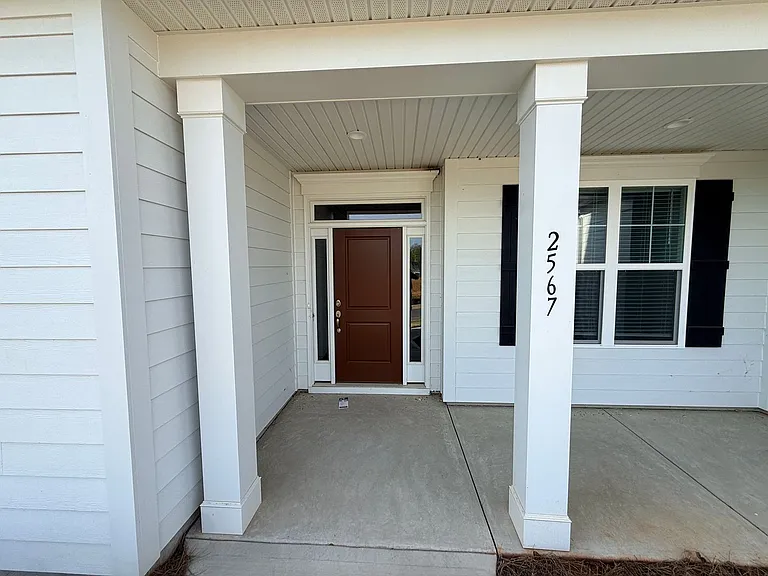 2567 Cornelius Pl NW — Photo 3