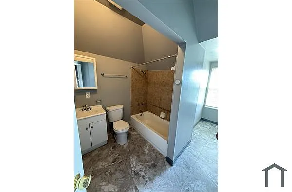 Building Photo - 5206 Vernon Ave #2E