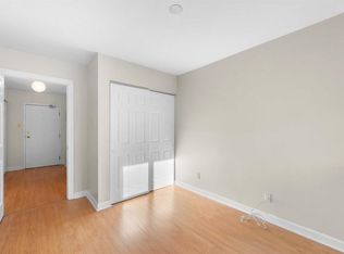 182 Farnham Gate Rd #202, Halifax, NS B3M4C4