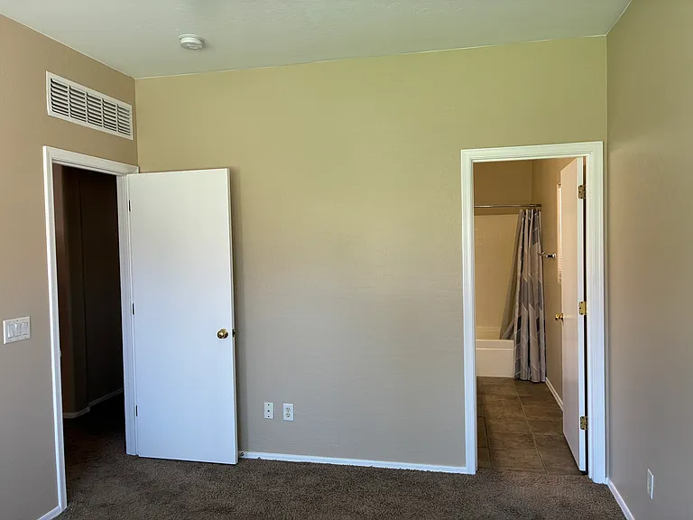 15340 W Acapulco Ln — Photo 11
