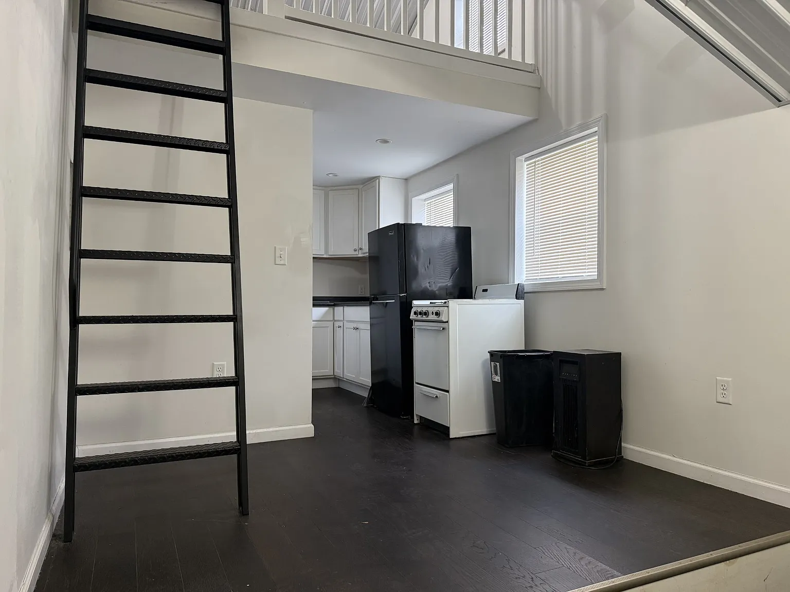 1 bed, 350 sqft, $800 — Photo 1