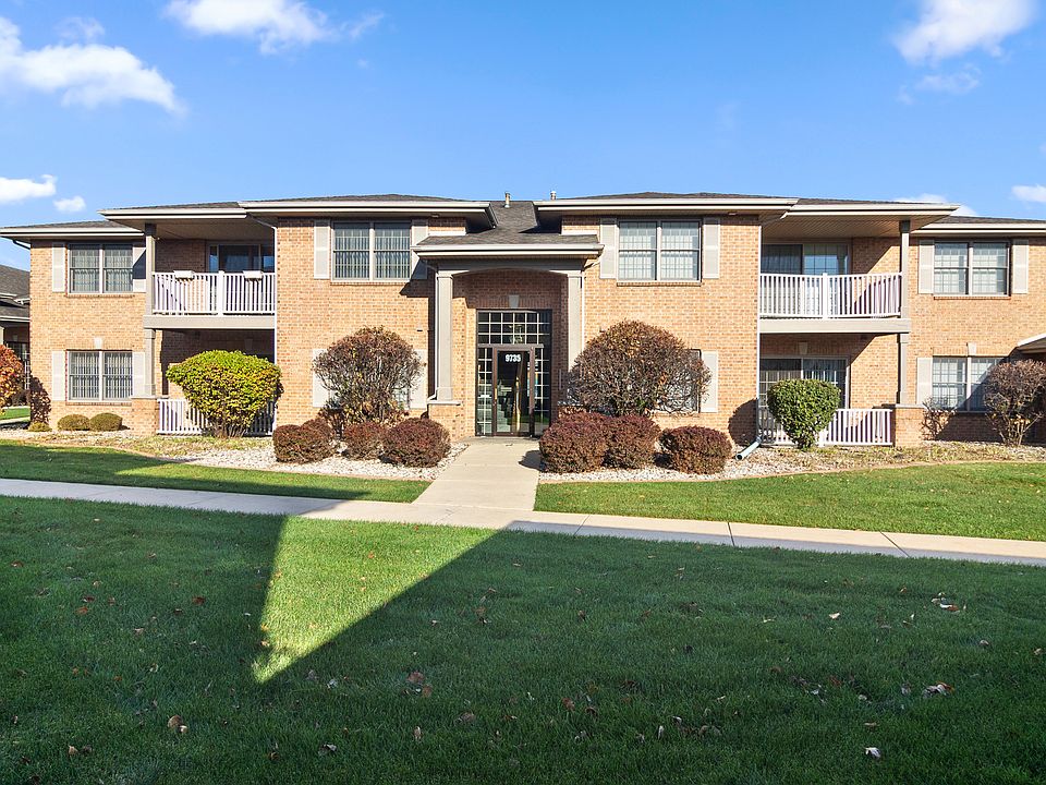 1st image of 9735 Wildwood Ct Unit 2-C