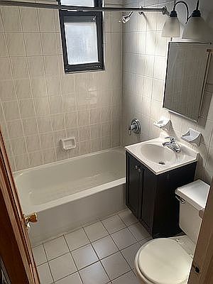3rd image of 2570 42nd St #3F