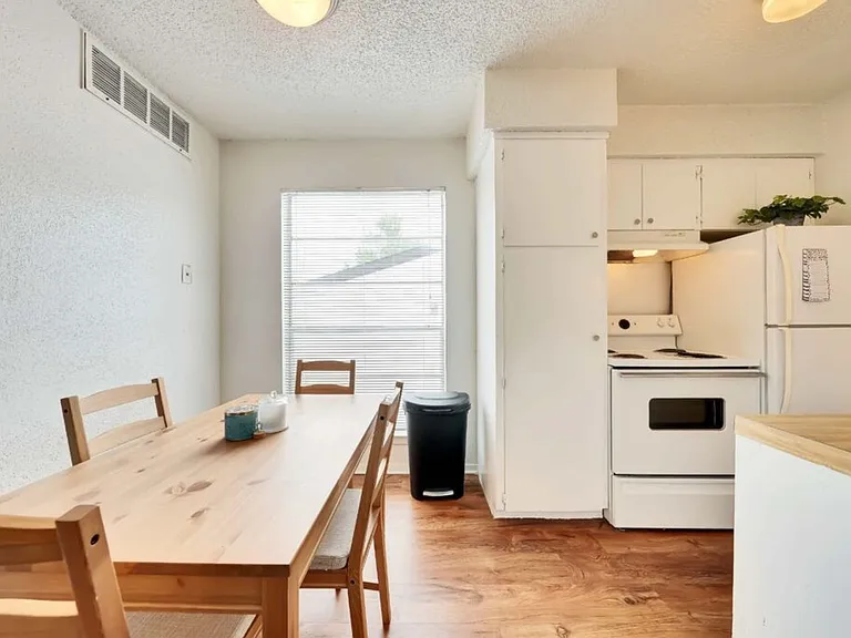 2803 Hemphill Park #B201 — Photo 5