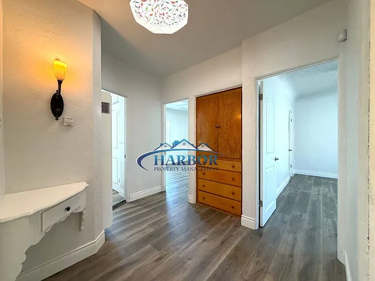 2916 W 79th St — Photo 12