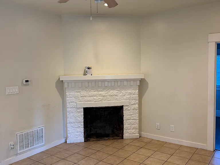 1363 Holly Dr — Photo 4