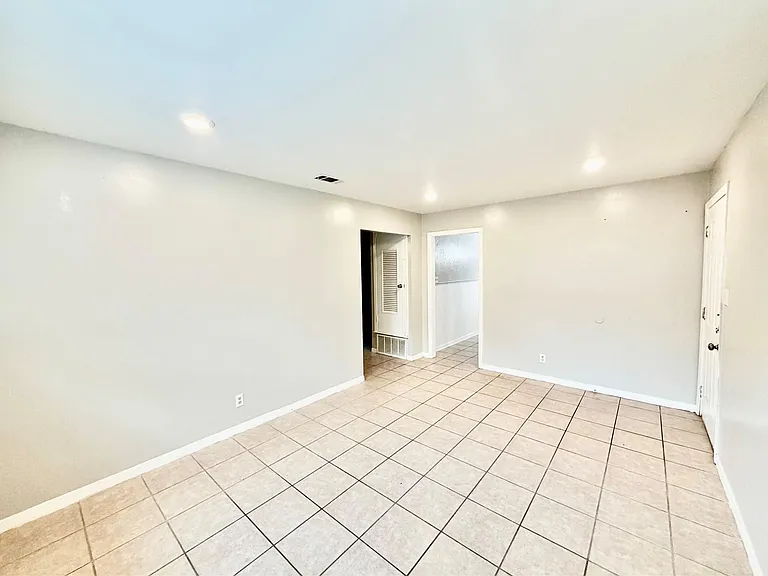 2201 Lanier Dr #A — Photo 5