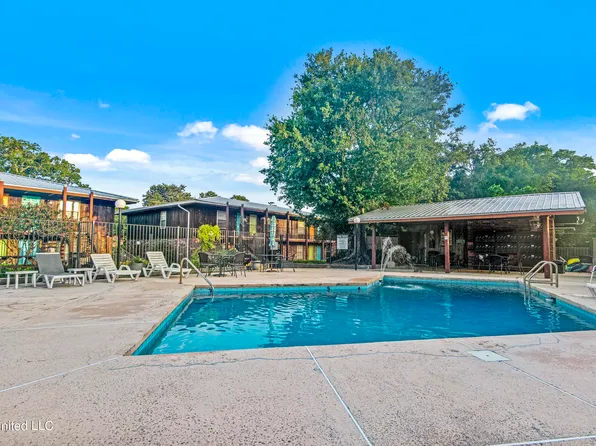 1550 E 2nd St APT T121, Pass Christian, MS 39571