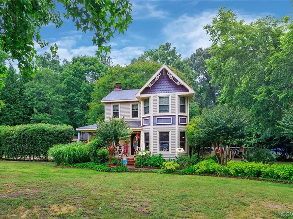 440 Fulcher Ln, Chester, VA 23836