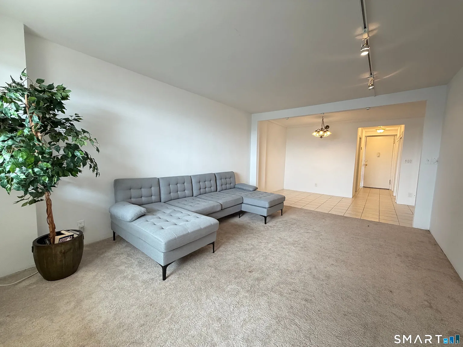 2 bed, 1.0 bath, 875 sqft, $2,750 — Photo 1