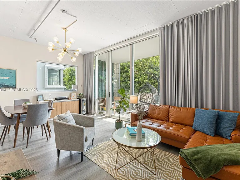 1700 Meridian Ave #203 — Photo 4