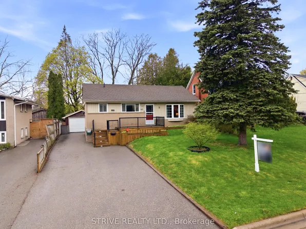 90 Southwood St, Oshawa, ON L1G 6L7