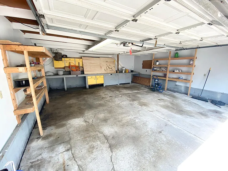 3016 E 20th St — Photo 11