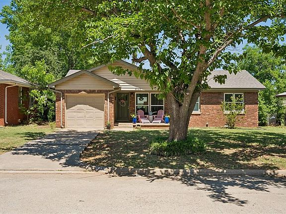 2nd image of 3033 NW 70th St