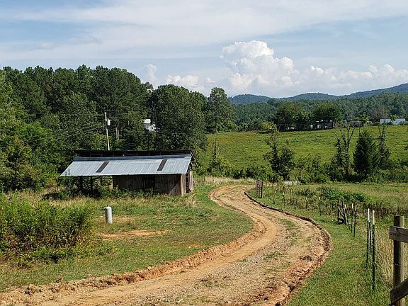 3rd image of 156 Culberson Rd