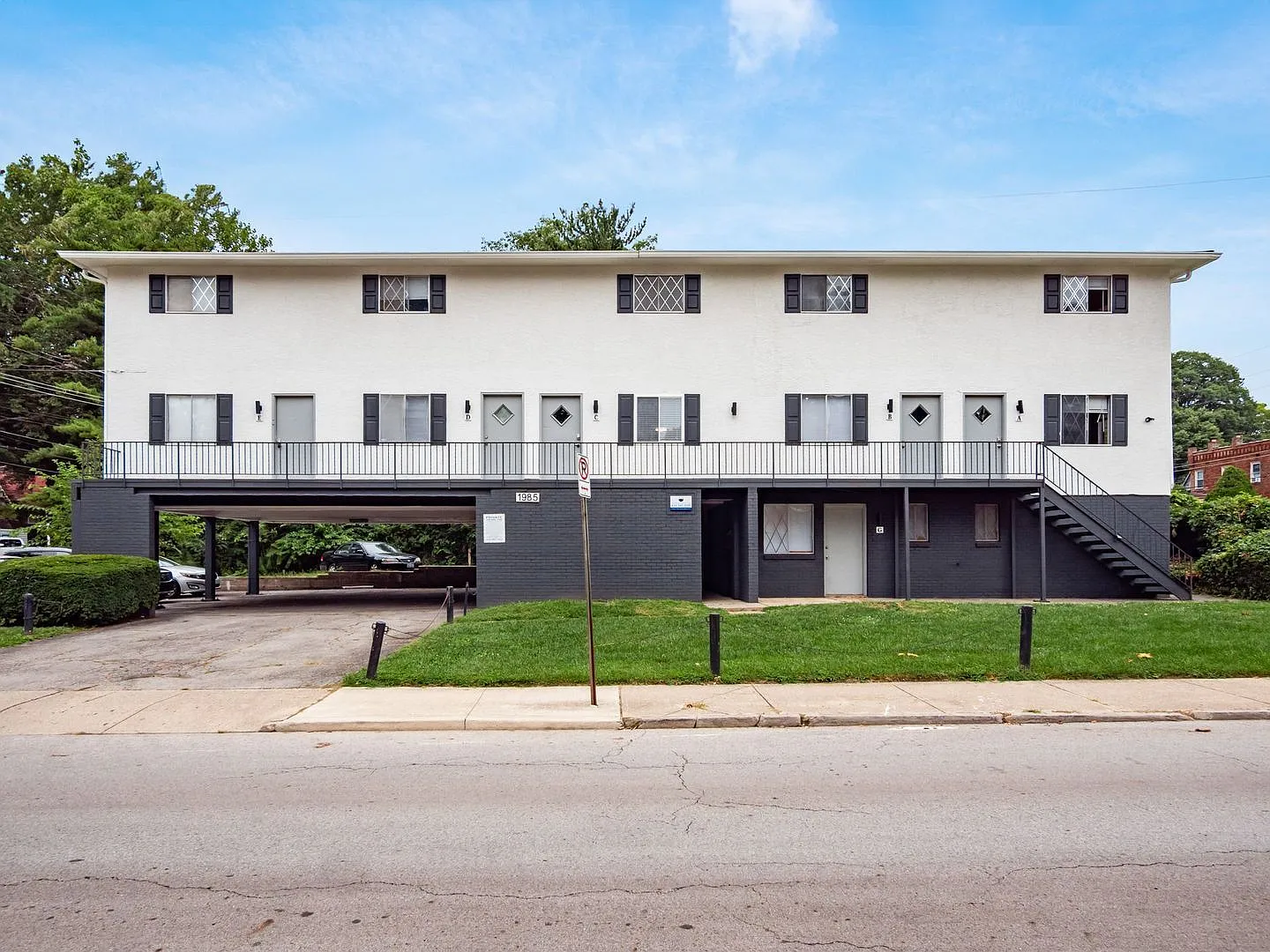 1 bed, 1.0 bath, $1,025 — Photo 1