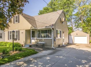 3826 52nd St, Des Moines, IA 50310