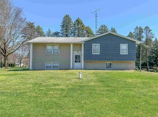 34 Ridgemont Dr, Adrian, MI 49221