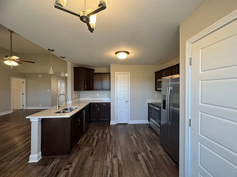 1288 Cardinal Creek Dr — Photo 17