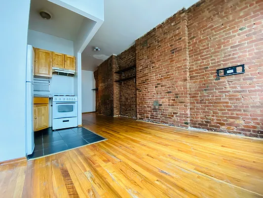Rented by Crosstown Apartments NYC | media 10