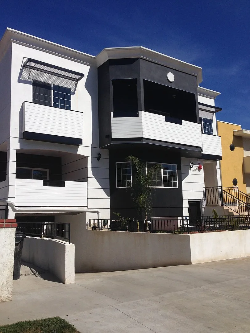 Sylvan St. Apartments_ 14639 Rentals — Photo 1
