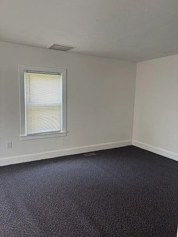 2 bed, 1922 sqft, $1,600 — Photo 4