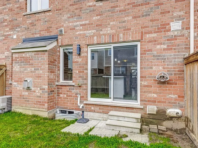 329 Gooding Cres — Photo 41