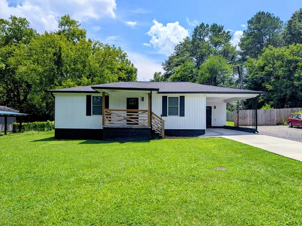 715 W James St, Rossville, GA 30741