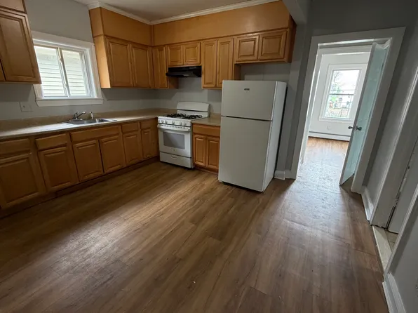 99 Park Ter #2, Bridgeport, CT 06604