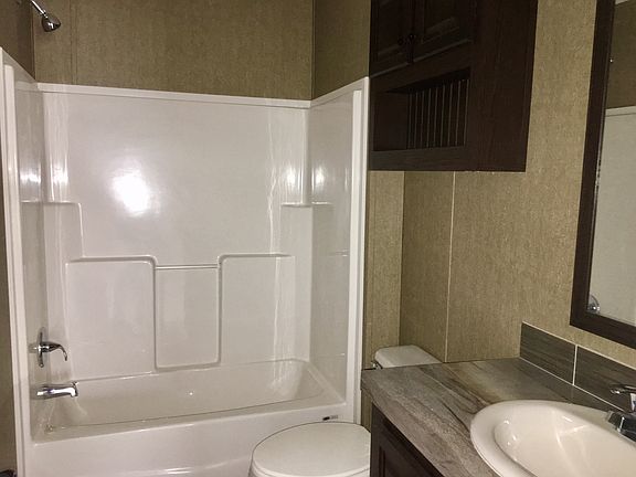 5th image of 2914 Canyon Dr