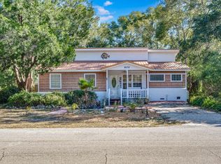 602 NW 3rd St, Carrabelle, FL 32322