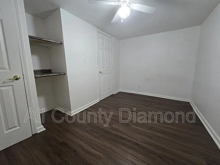 237 Helen Ave #B — Photo 8