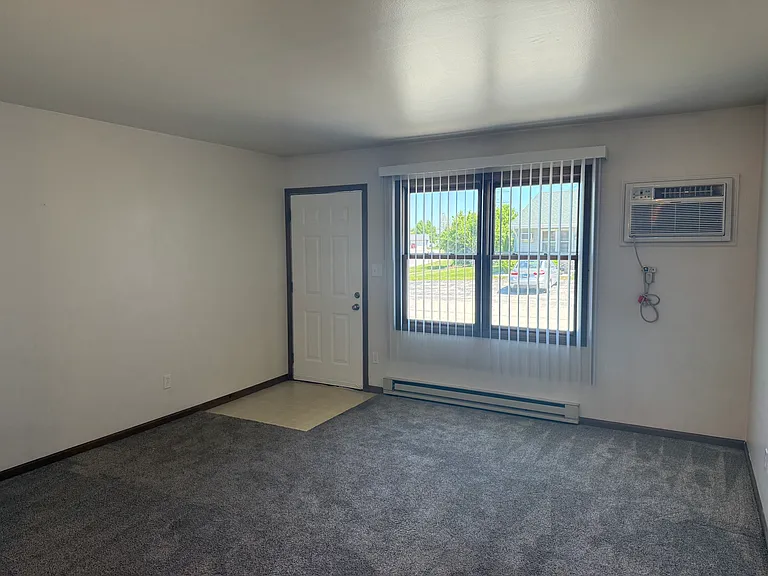 813 Covey Ln #2 — Photo 4