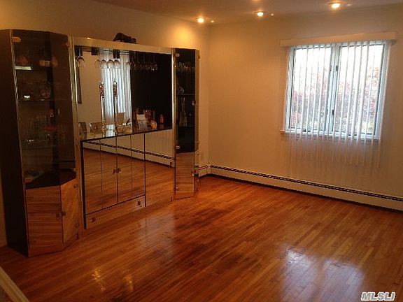 2nd image of 22 Lyndale Ct