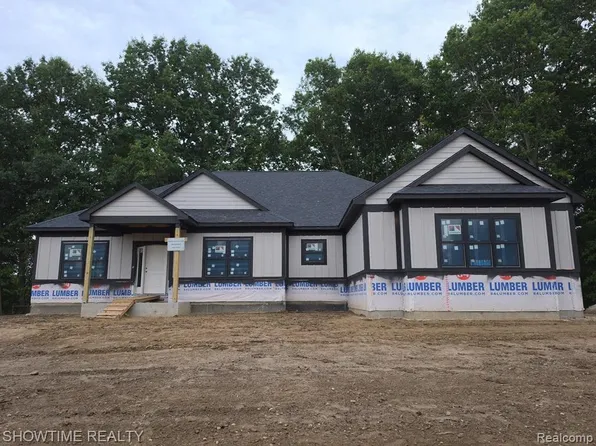 4095 Metamora Rd, Metamora, MI 48455