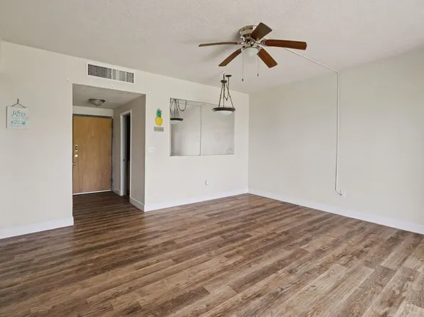 55 Sea Park Blvd, Satellite Beach, FL