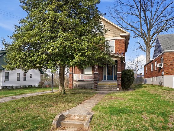 2nd image of 5805 Woodmont Ave