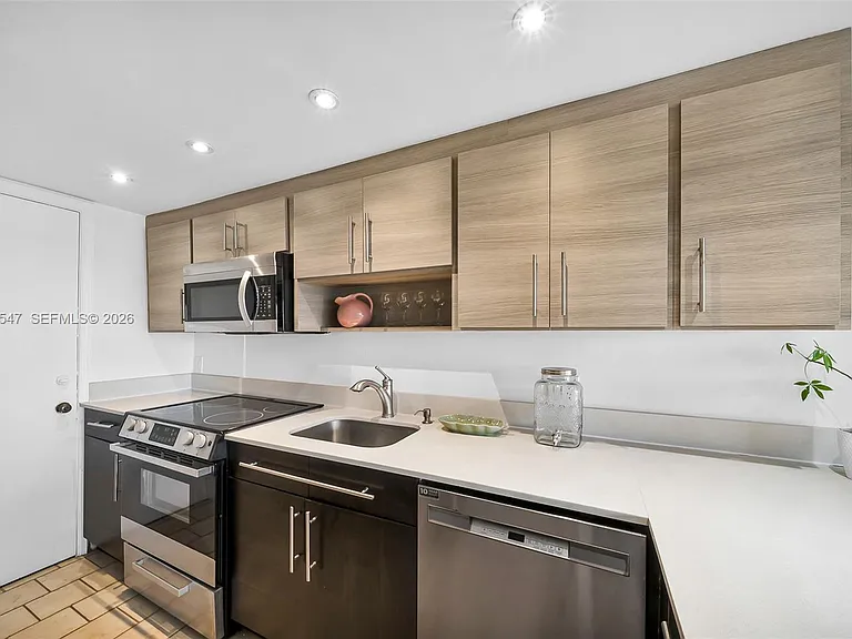 555 Crandon Blvd #53 — Photo 8