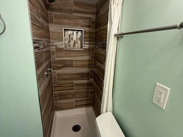 816 Crothers Ln — Photo 40