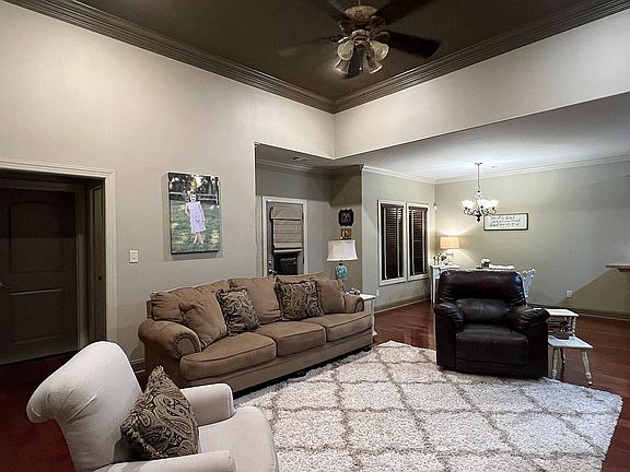 5th image of 1740 Broad Leaf Dr
