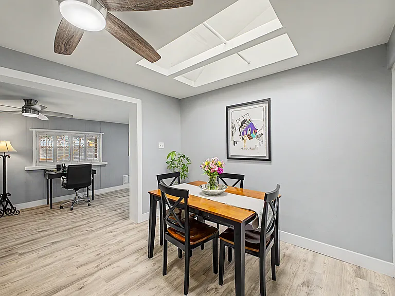 13832 N 17th Ave — Photo 10