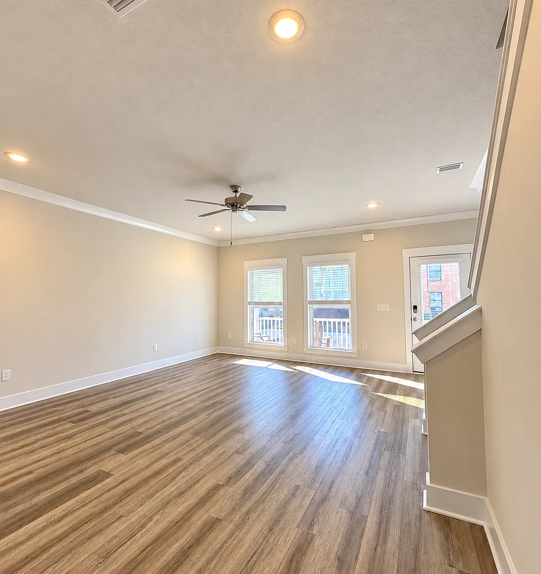 3 bed, 2.5 bath, 1754 sqft, $3,200 — Photo 4