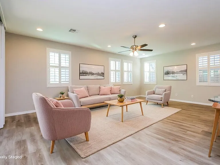 5637 E Alder Ave — Photo 5
