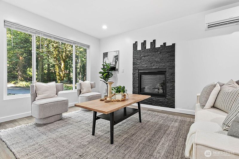 5th image of 8 White Mountain Lane