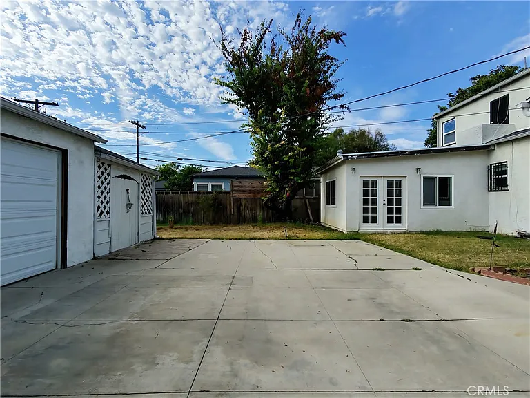 3907 Edgehill Dr — Photo 50
