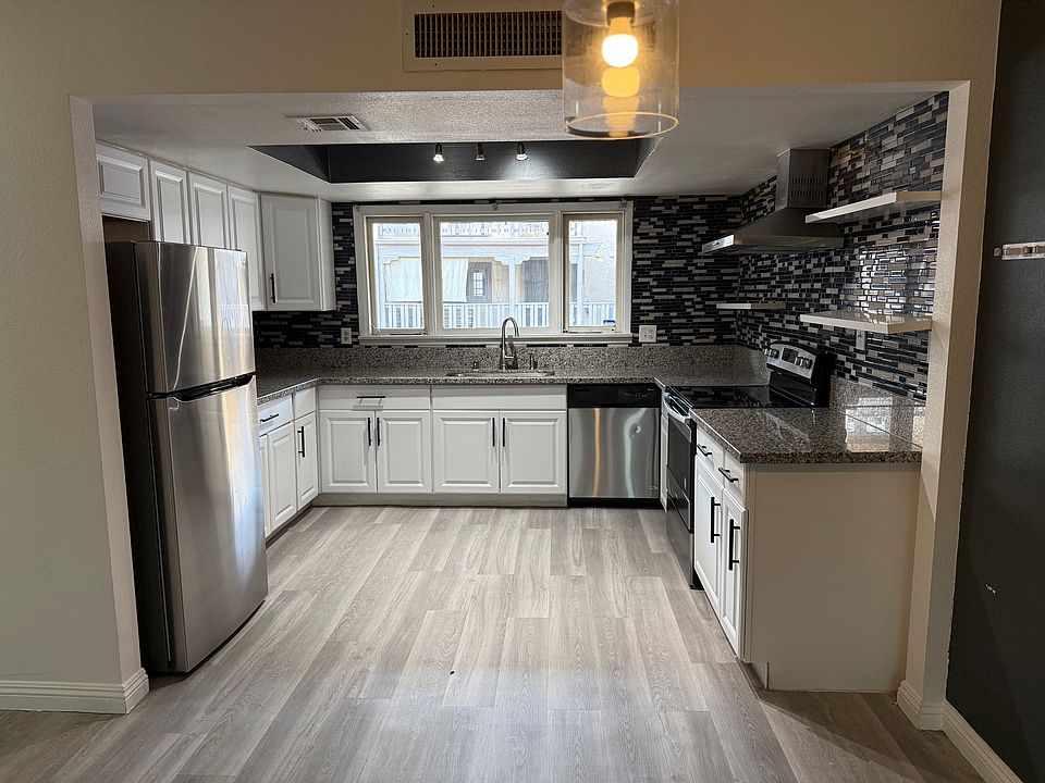 1st image of 2851 Calle Del Oro