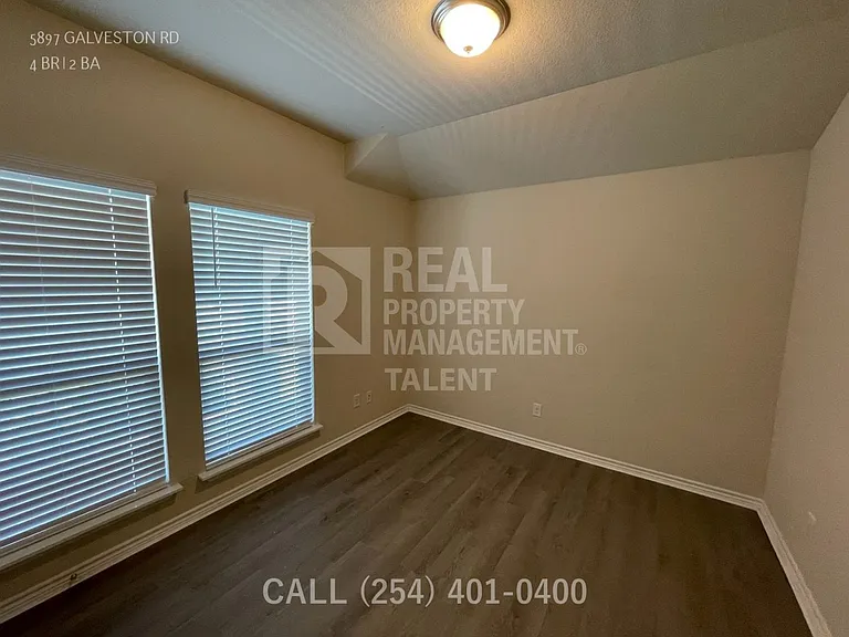 5897 Galveston Rd — Photo 10