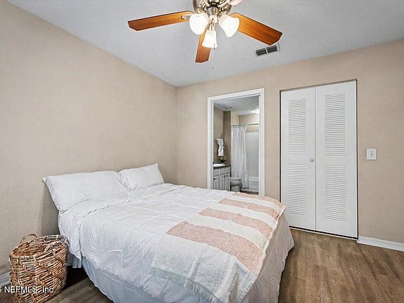 3rd image of 13703 RICHMOND PARK Drive N #3310